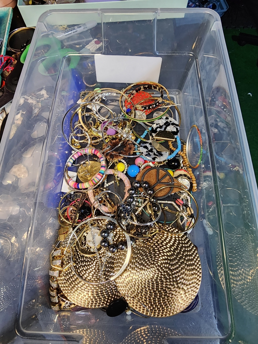 1ln Mixed Fashion Jeweley Lot For Crafting May Or May Not Have Matches